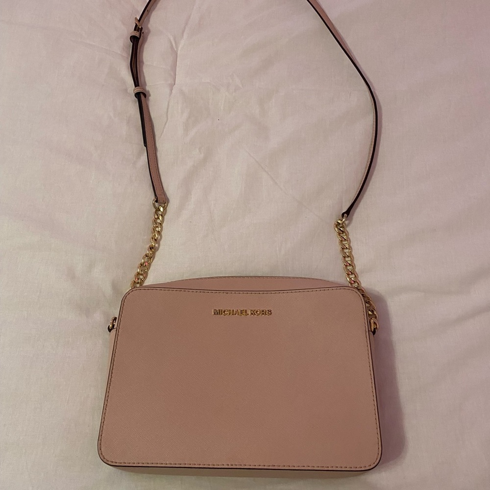michael kors womens light pink jet set cross body purse!